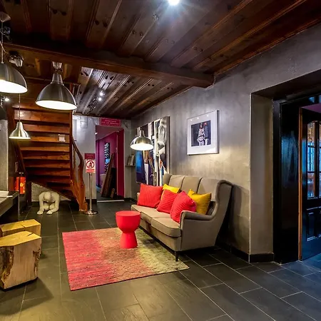 Chalé Art-lodge Tinyhouses Scherzboden